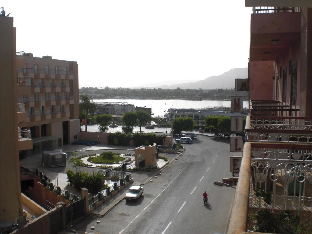 Philippe Luxor Hotel Ruang foto